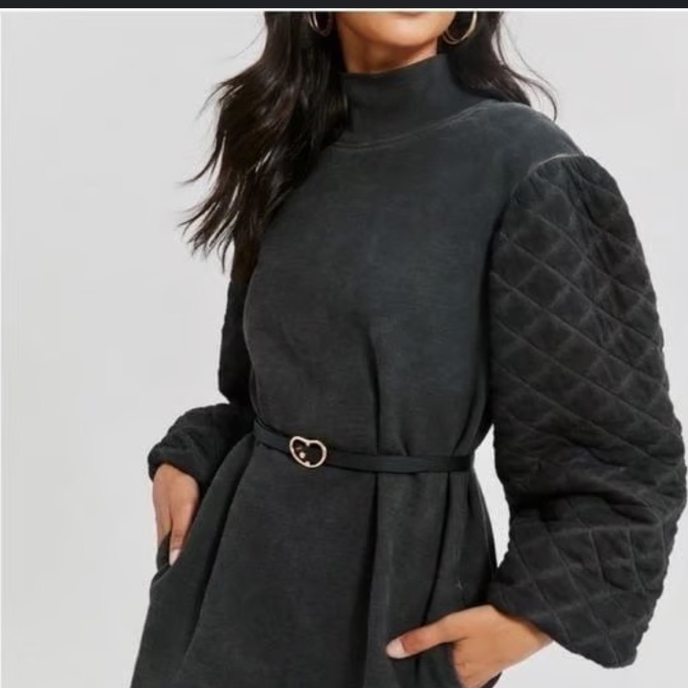 Something Navy Charcoal quilted sleeve sweatshirt dress in washed black